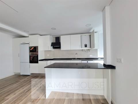 T2 remodelado, Póvoa De Santo Adrião, Olival de Basto, Odivelas