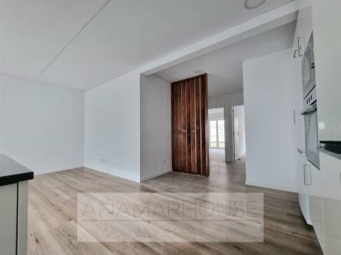 T2 remodelado, Póvoa De Santo Adrião, Olival de Basto, Odivelas