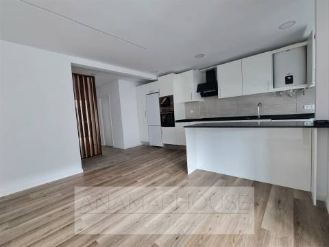 T2 remodelado, Póvoa De Santo Adrião, Olival de Basto, Odivelas