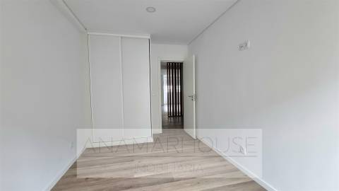 T2 remodelado, Póvoa De Santo Adrião, Olival de Basto, Odivelas