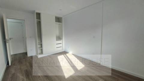 T2 remodelado, Póvoa De Santo Adrião, Olival de Basto, Odivelas