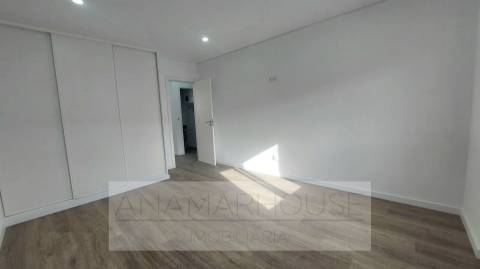 T2 remodelado, Póvoa De Santo Adrião, Olival de Basto, Odivelas