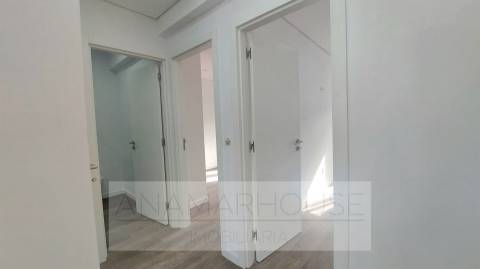 T2 remodelado, Póvoa De Santo Adrião, Olival de Basto, Odivelas