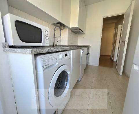 T2 na Rua José Murias, pronto a habitar, Benfica, Lisboa