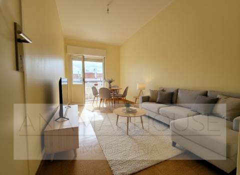 T2 na Rua José Murias, pronto a habitar, Benfica, Lisboa