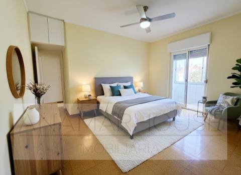 T2 na Rua José Murias, pronto a habitar, Benfica, Lisboa