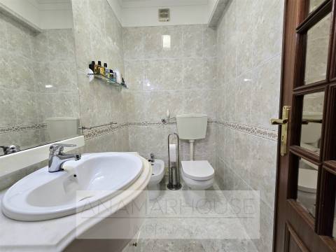 T3, com varandas, arrecadação pronto a habitar, Massama e Monte Abraão, Queluz,