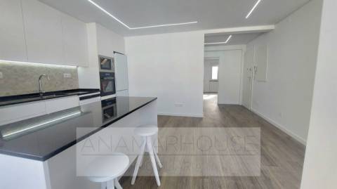 T2 remodelado, Póvoa De Santo Adrião, Olival de Basto, Odivelas