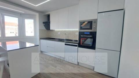 T2 remodelado, Póvoa De Santo Adrião, Olival de Basto, Odivelas