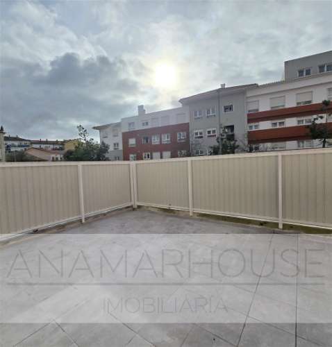 T1 Belas remodelado com terraço,Queluz,Lisboa