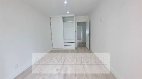 T3 Remodelado com varandas na Amadora, Mina De Água