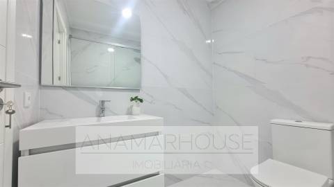 T3 Remodelado com varandas na Amadora, Mina De Água