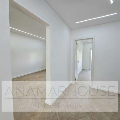 T3 Remodelado com varandas na Amadora, Mina De Água