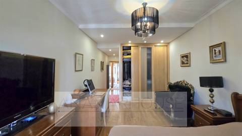 T3 Colinas Do Cruzeiro com 2 Garagens box