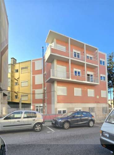 Prédio para investimento na Amadora