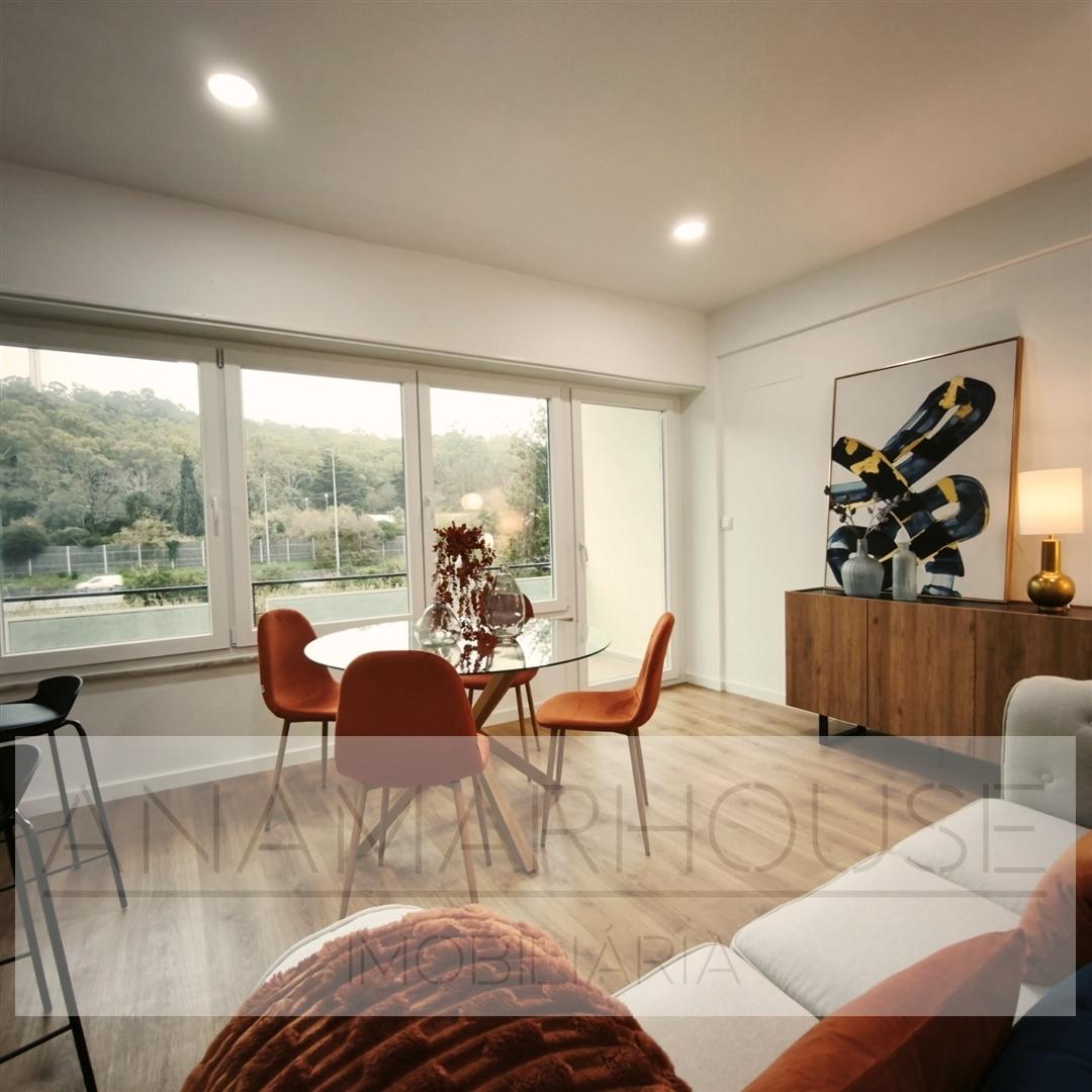 T3 Totalmente Remodelado com Home Staging | Varanda 10m² | Excelente Luminosidade-Benfica-Lisboa