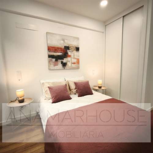 T3 Totalmente Remodelado com Home Staging | Varanda 10m² | Excelente Luminosidade-Benfica-Lisboa