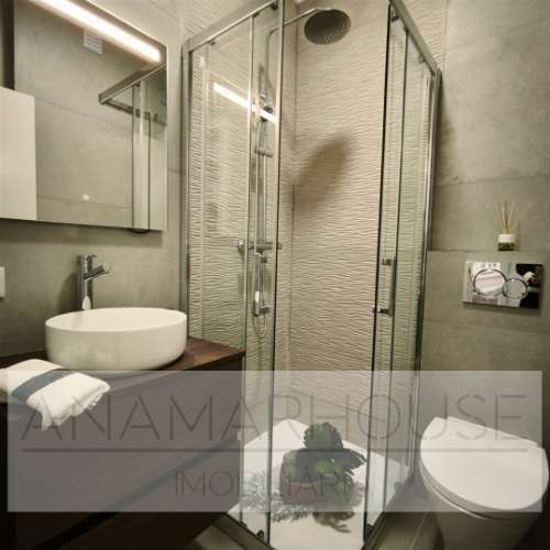 T3 Totalmente Remodelado com Home Staging | Varanda 10m² | Excelente Luminosidade-Benfica-Lisboa