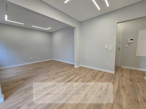 Apartamento T2 Venda em Mina de Água,Amadora