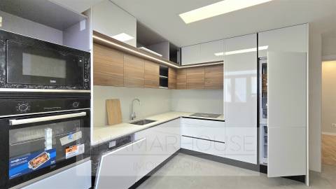 Apartamento T2 Venda em Mina de Água,Amadora