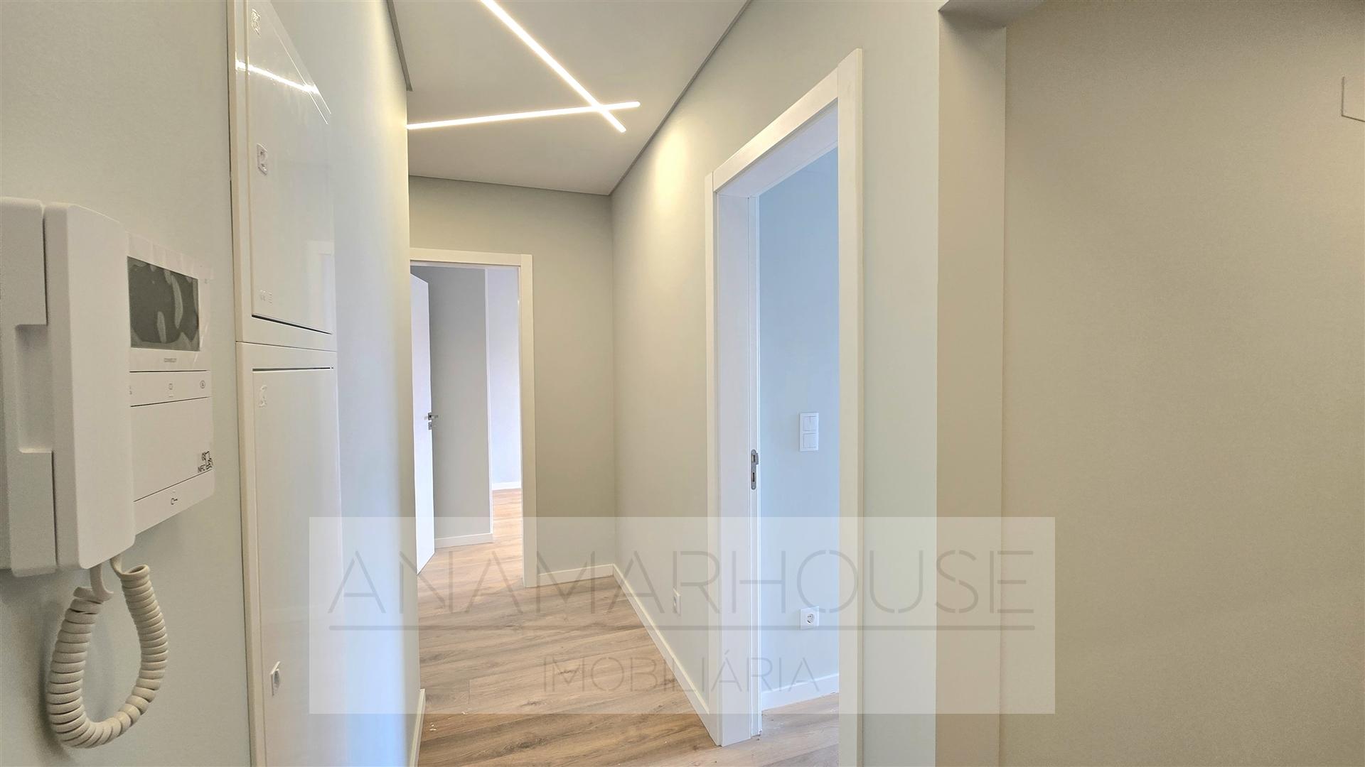 Apartamento T2 Venda em Mina de Água,Amadora