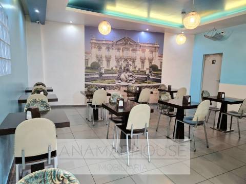 Pastelaria com 290m² em Queluz | Excelente Localização | Trespasse 75.000€