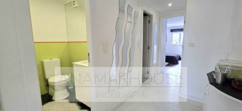 T2 Remodelado com Box para 2 Carros | Open Space 37m² | Vista Verde | Quinta do Mirante