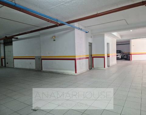 T2 com Box e Arrecadação na Urbanização Alto da Mira, Amadora