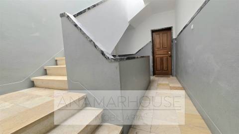 T3 Remodelado com varandas na Amadora, Mina De Água