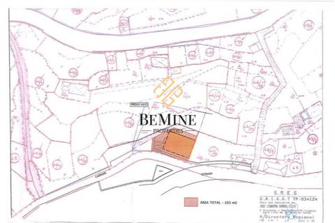 Terreno + Moradia T4 / Câmara de Lobos, Ilha da Madeira