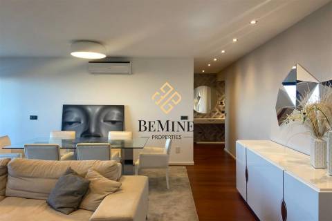 Edifício Séc. XXI 9 / Apartamento T4 / Rua João Paulo II, Funchal