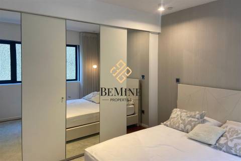 Edifício Séc. XXI 9 / Apartamento T4 / Rua João Paulo II, Funchal