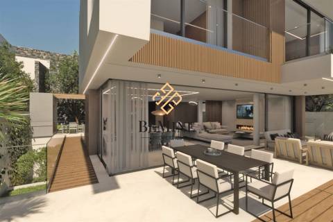 Villa Madeira / Moradia T4 / Funchal  - Ilha da Madeira