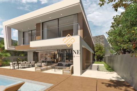 Villa Madeira / Moradia T4 / Funchal  - Ilha da Madeira