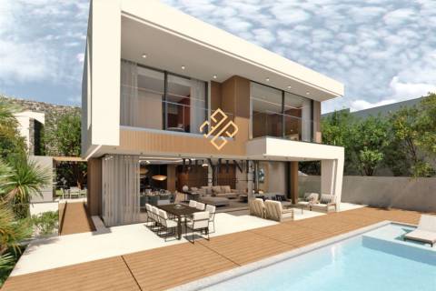 Villa Madeira / Moradia T4 / Funchal  - Ilha da Madeira