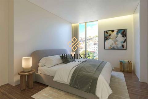 Edifício Hinton / Apartamento T4 / Funchal - Ilha da Madeira