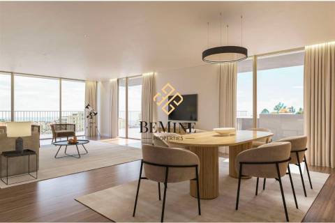 Edifício Hinton / Apartamento T4 / Funchal - Ilha da Madeira