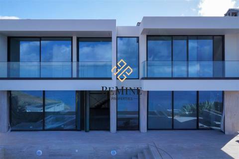 Villa  T3+1 / Moradia de Luxo / Vargem, Calheta - Ilha da Madeira