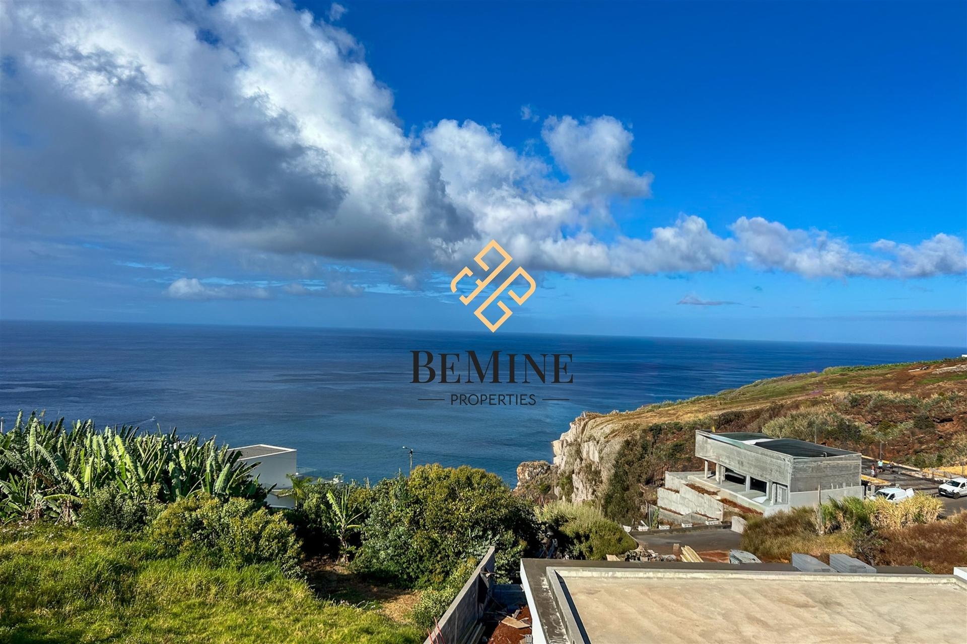 Villa  T3+1 / Moradia de Luxo / Vargem, Calheta - Ilha da Madeira
