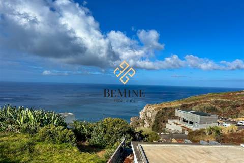 Villa  T3+1 / Moradia de Luxo / Vargem, Calheta - Ilha da Madeira