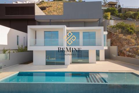 Villa T4 / Funchal - Ilha da Madeira