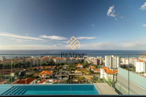 Villa T4 / Funchal - Ilha da Madeira