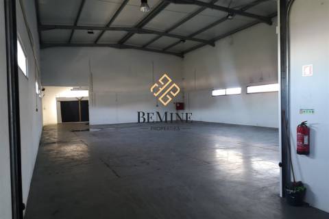 Terreno + Armazém / Santa Cruz - Ilha da Madeira