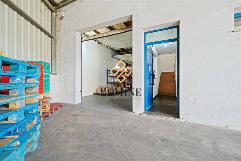 Armazém + Terreno / Santa Cruz - Ilha da Madeira