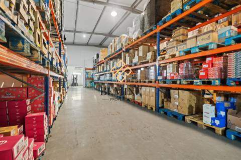 Armazém + Terreno / Santa Cruz - Ilha da Madeira