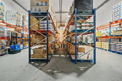 Armazém + Terreno / Santa Cruz - Ilha da Madeira