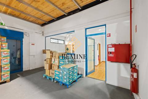 Armazém + Terreno / Santa Cruz - Ilha da Madeira