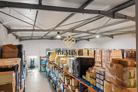 Armazém + Terreno / Santa Cruz - Ilha da Madeira