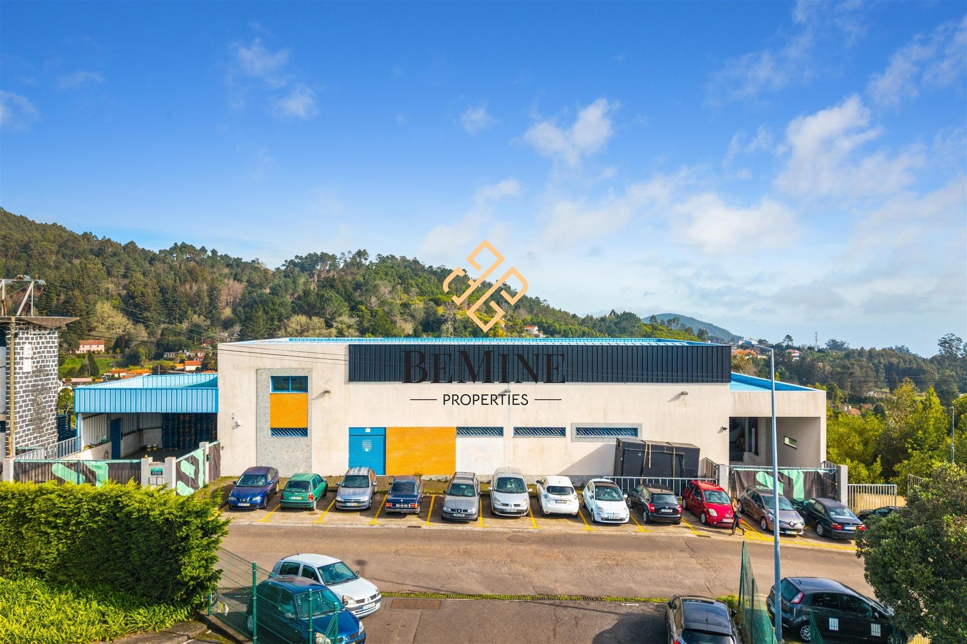 Armazém + Terreno / Santa Cruz - Ilha da Madeira