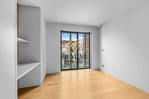 Dubai - Varino 07 / Apartamento T3 / Funchal - Ilha da Madeira